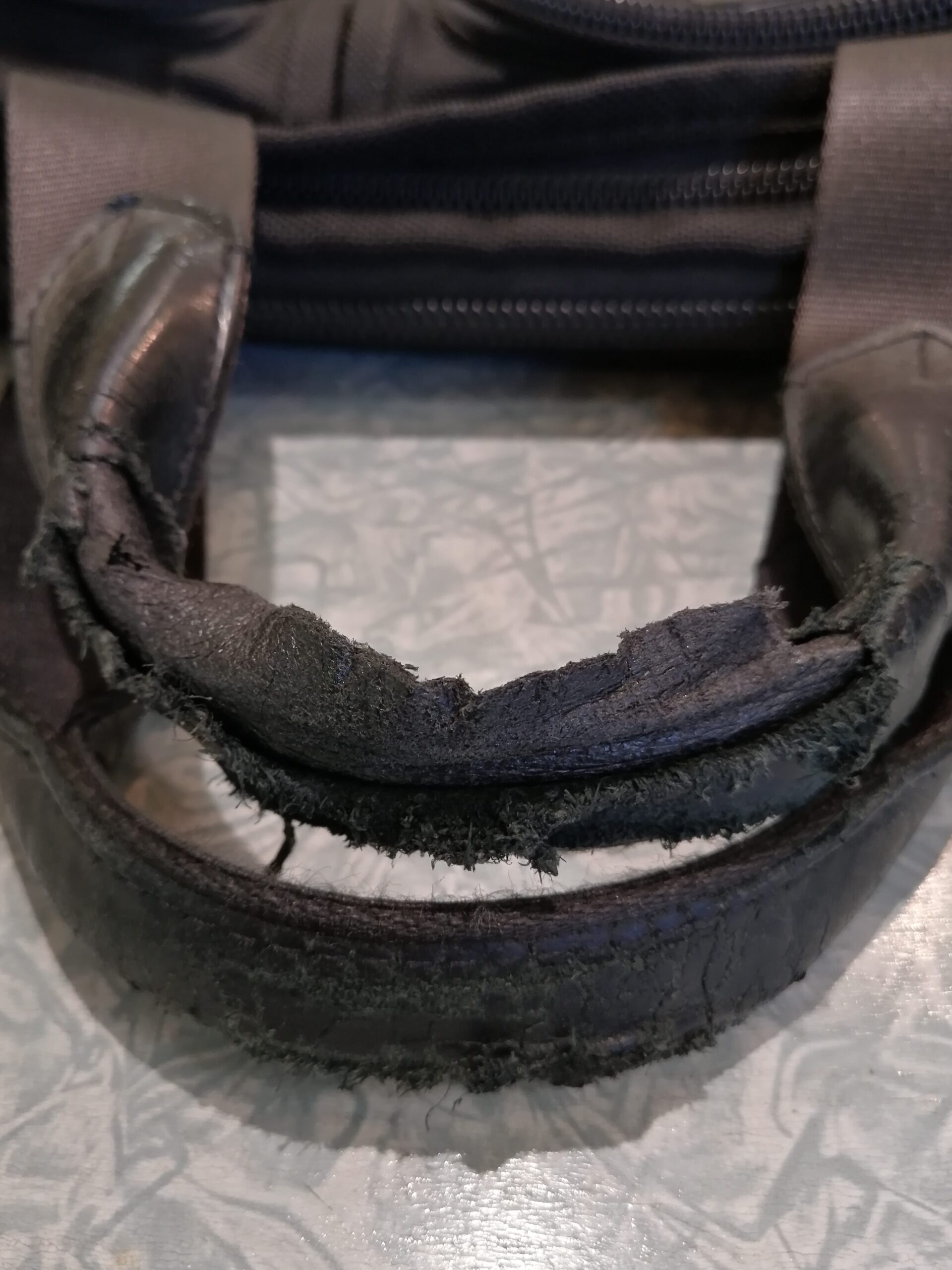 TUMI 持ち手補強の事例 BAG LAB